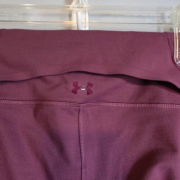 EUC Under Armour Performance Wear Leggings - Picture 4 of 6